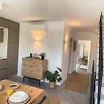 Jasmine House * タヴィラ